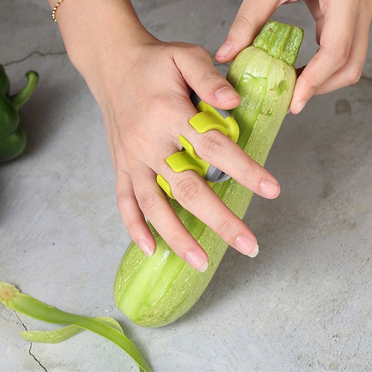 Finger Grip Vegetable Peelers for Kitchen